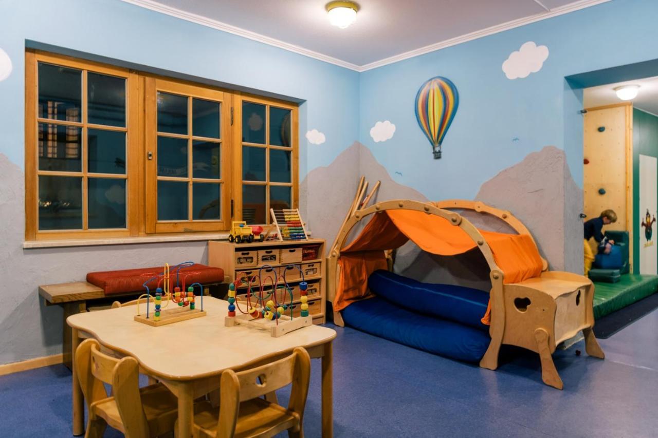 Familienhotel Adler Зерфаус Екстериор снимка